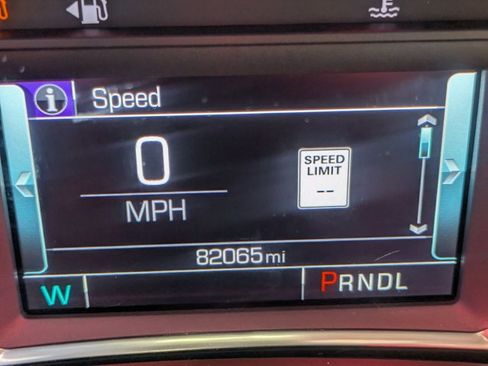 Used 2018 Chevrolet Equinox Premier image 11