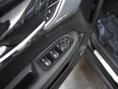 Certified 2024 Cadillac XT6 Premium Luxury w/ Technology Package image 10