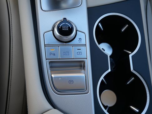 New 2026 Genesis G70 2.5T Prestige image 9