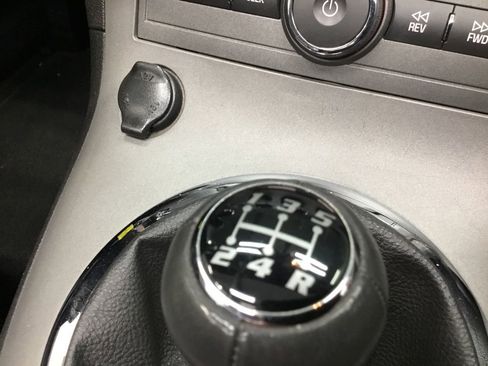 Used 2007 Pontiac Solstice Base w/ Premium Package image 19