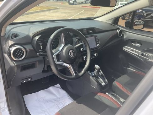Used 2025 Nissan Versa SR w/ Trunk Package FWD image 12