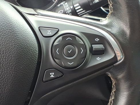 Certified 2019 Buick Regal Essence w/ Driver Confidence Package I AWD/4WD image 19