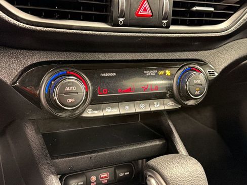 Used 2019 Kia Forte LXS image 18