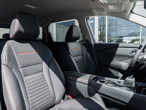 New 2026 Nissan Rogue SV AWD/4WD image 27