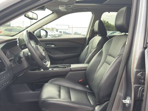 Used 2023 Nissan Rogue SL w/ SL Premium Package image 27