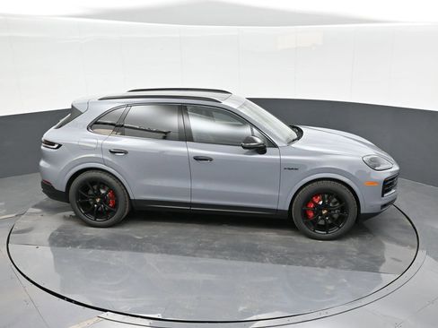 New 2026 Porsche Cayenne S AWD/4WD image 31