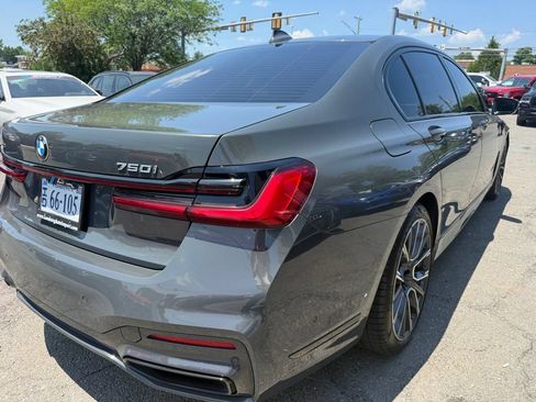 Used 2021 BMW 750i xDrive w/ M Sport Package AWD/4WD image 4