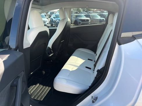 Used 2023 Tesla Model Y Long Range AWD/4WD image 12