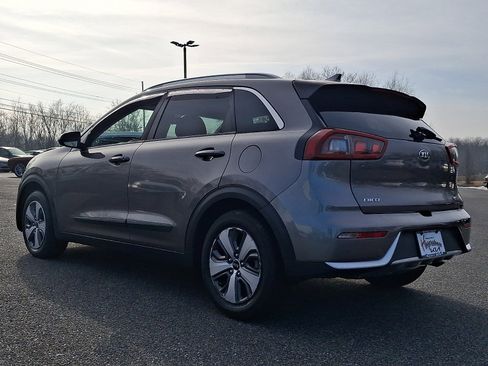 Used 2018 Kia Niro LX image 4