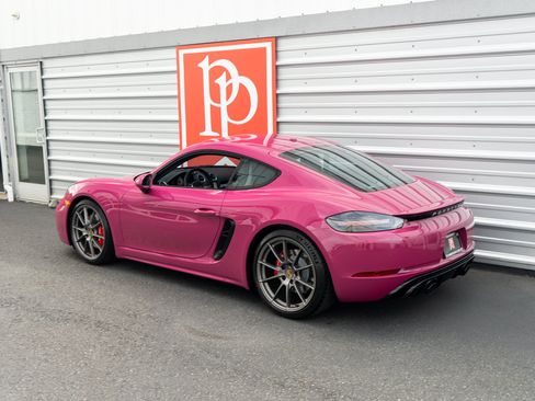 Used 2025 Porsche 718 Cayman GTS RWD image 35