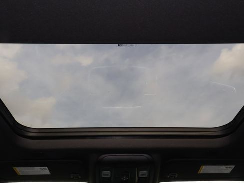 Used 2021 Chevrolet Tahoe Z71 w/ Luxury Package image 13