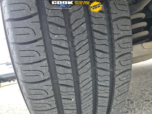 Used 2022 Ford Edge SEL w/ Convenience Package image 14