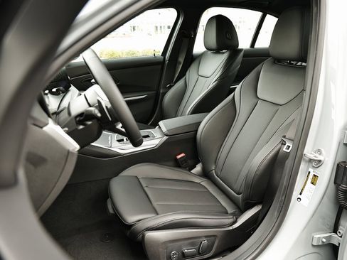 New 2026 BMW 330i Sedan image 18