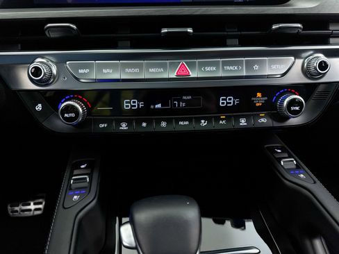 Used 2024 Kia Telluride SX X-Line image 32