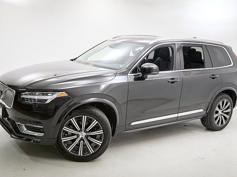 Used 2024 Volvo XC90 B6 Plus w/ Protection Package image 3