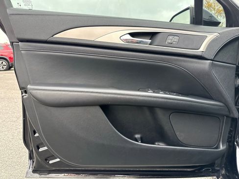 Used 2020 Lincoln MKZ Standard image 13