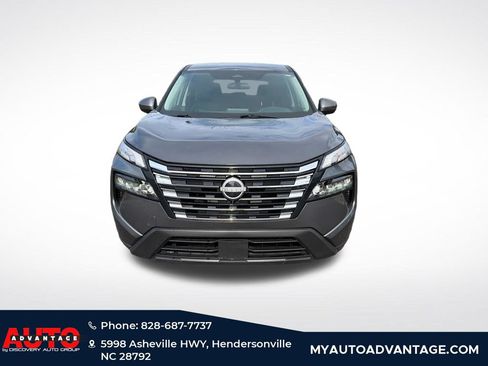 Used 2025 Nissan Rogue SV AWD/4WD image 8