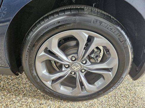 Used 2024 Honda Accord EX image 31