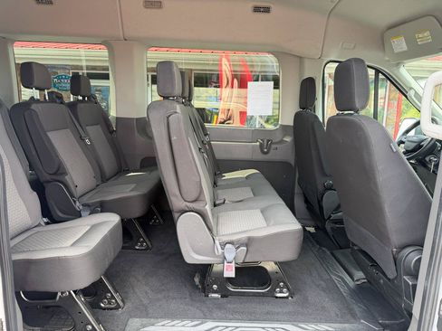 Used 2024 Ford Transit 350 XLT RWD image 17