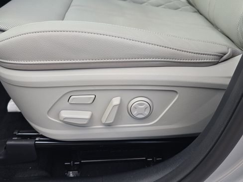 Certified 2025 Kia Sorento SX Prestige image 22