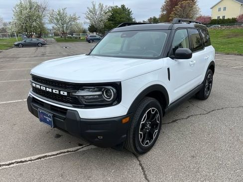 Used 2025 Ford Bronco Sport Outer Banks AWD/4WD image 5