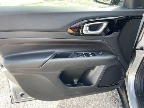 Used 2025 Jeep Compass Trailhawk AWD/4WD image 8