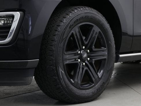 Used 2021 Ford Expedition Max Limited RWD image 11