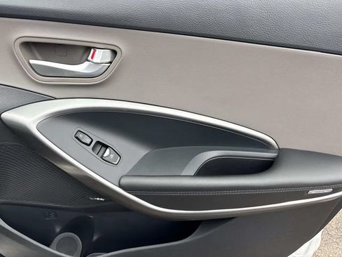 Used 2019 Hyundai Santa Fe XL FWD image 23