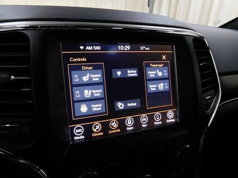 Used 2018 Jeep Grand Cherokee Limited w/ Luxury Group II image 30