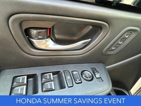 Used 2025 Honda Pilot Touring image 23