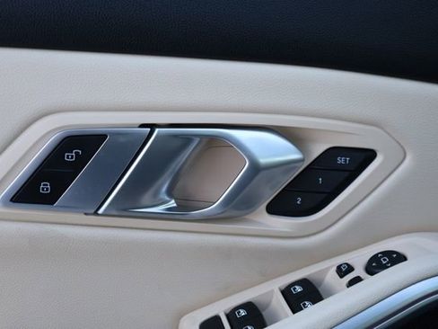 Used 2023 BMW 330i xDrive Sedan w/ Premium Package image 13