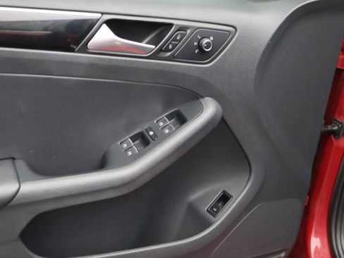 Used 2017 Volkswagen Jetta SEL image 22