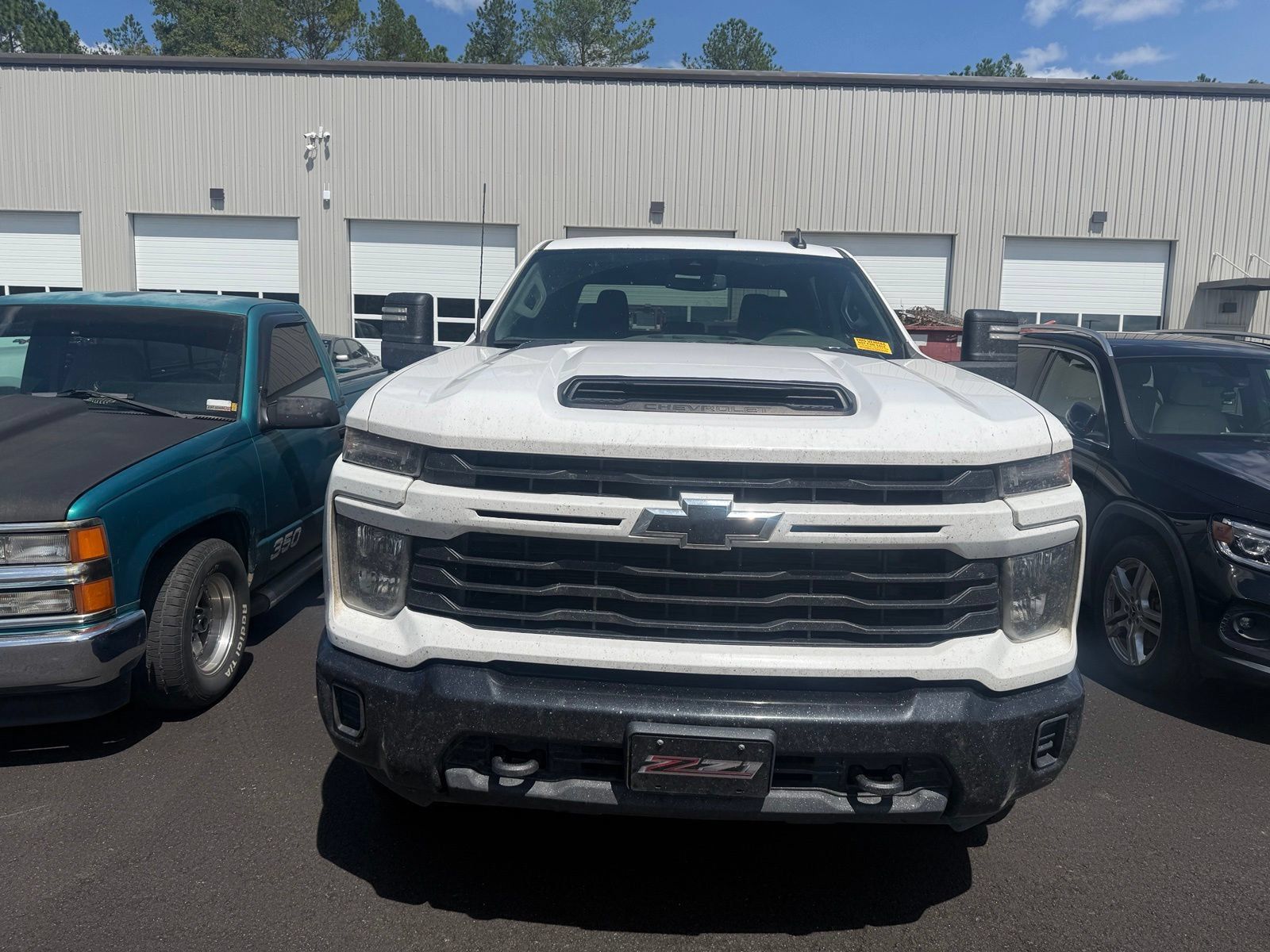 Used 2024 Chevrolet Silverado 2500 Custom w/ Custom Value Package AWD/4WD image 2