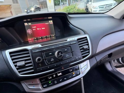 Used 2014 Honda Accord LX image 33
