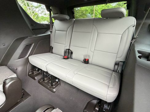 New 2026 Chevrolet Tahoe LT RWD image 18