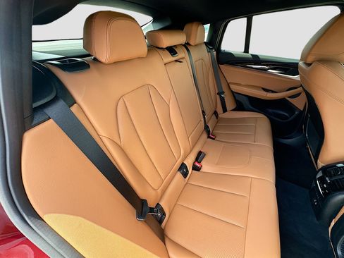 Used 2025 BMW X4 xDrive30i image 30