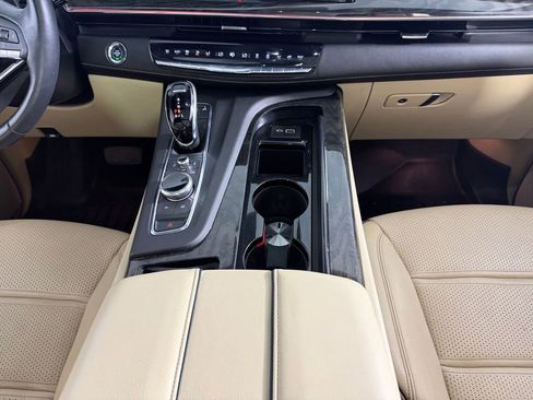 Used 2023 Cadillac Escalade Premium Luxury w/ Performance Package AWD/4WD image 30