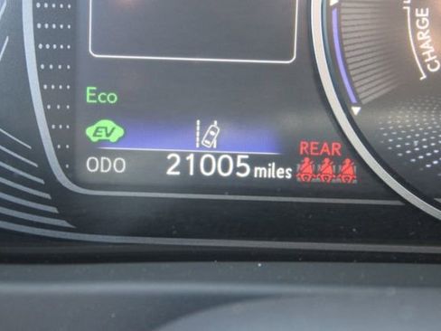 Used 2023 Lexus UX 250h FWD w/ Accessory Package (Z2) image 15