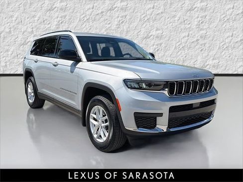 Used 2023 Jeep Grand Cherokee L Laredo image 1