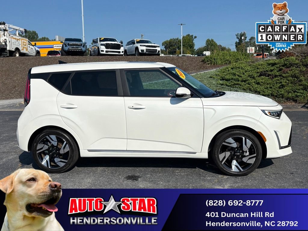 Used 2025 Kia Soul GT-Line w/ GT-Line Technology Package FWD image 2