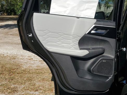 New 2026 Mitsubishi Outlander SEL FWD image 11