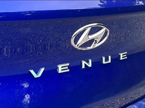 Used 2026 Hyundai Venue SEL FWD image 10