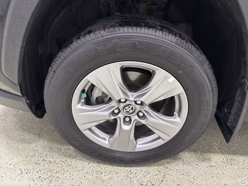 Used 2023 Toyota RAV4 XLE FWD image 10