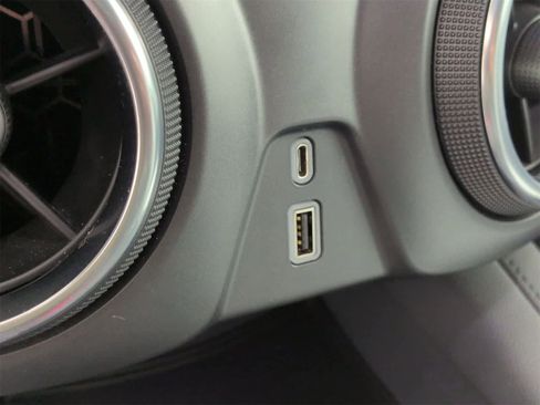 Used 2020 Chevrolet Blazer LT image 29