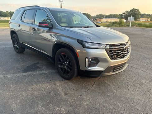 Used 2023 Chevrolet Traverse Premier w/ Redline Edition AWD/4WD image 3