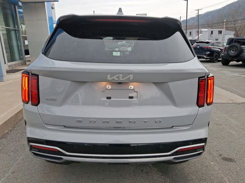 Used 2022 Kia Sorento SX image 5