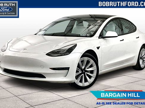 Used 2022 Tesla Model 3 Long Range image 1