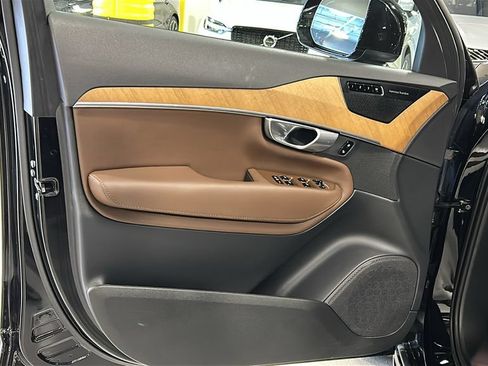 Certified 2023 Volvo XC90 B6 Plus w/ Protection Package Premier AWD/4WD image 9
