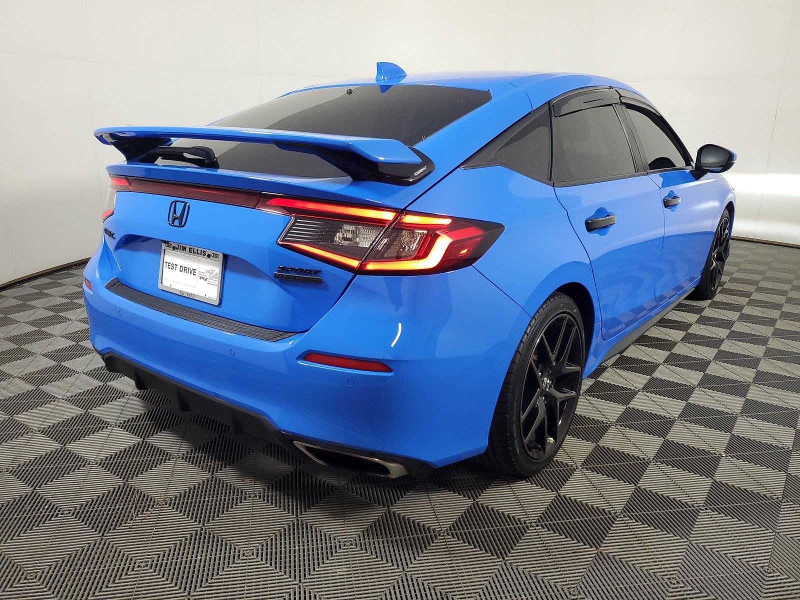 Used 2023 Honda Civic Sport Touring image 6