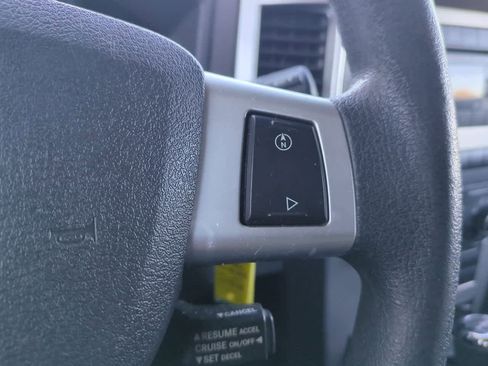 Used 2010 Jeep Grand Cherokee Laredo image 23